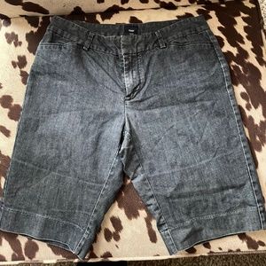 GAP denim shorts size 2 - EUC